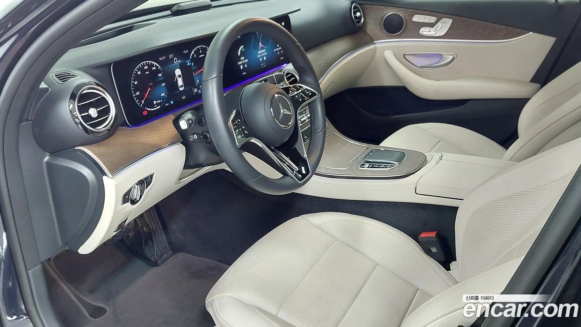 Mercedes-Benz E-Class 2023