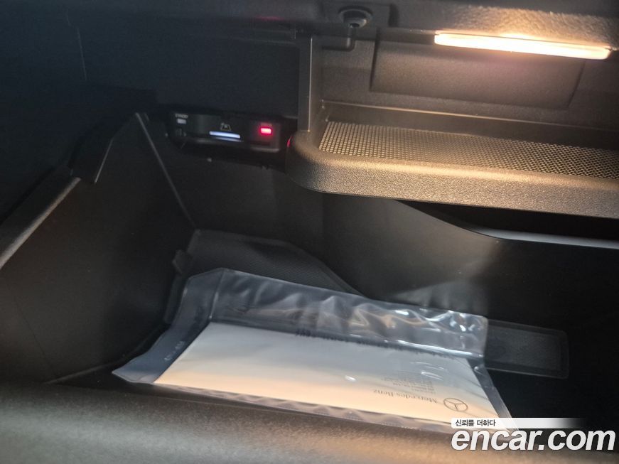 Mercedes-Benz EQA 2025