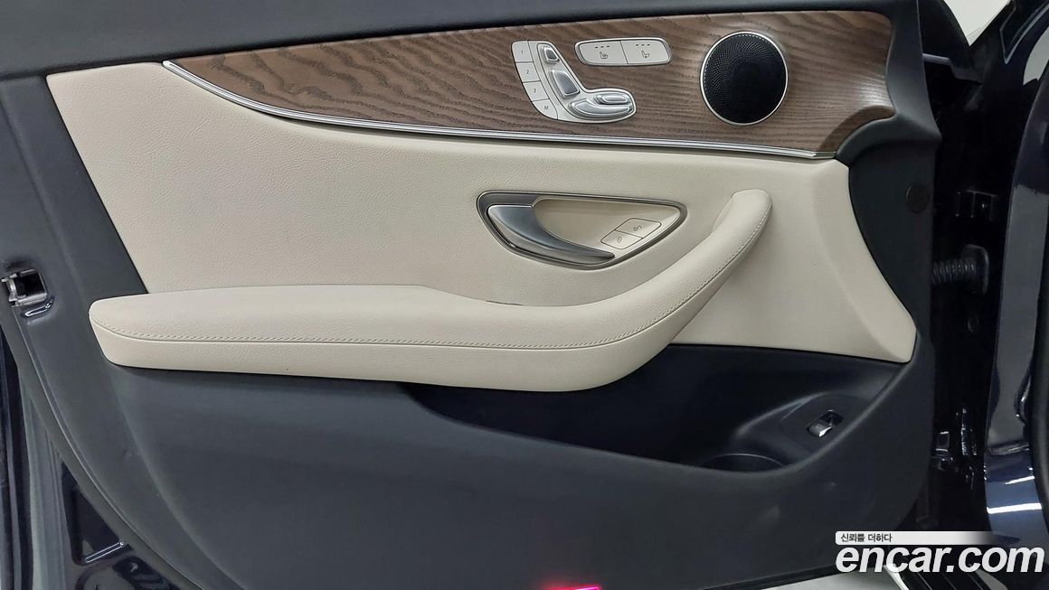 Mercedes-Benz E-Class 2023