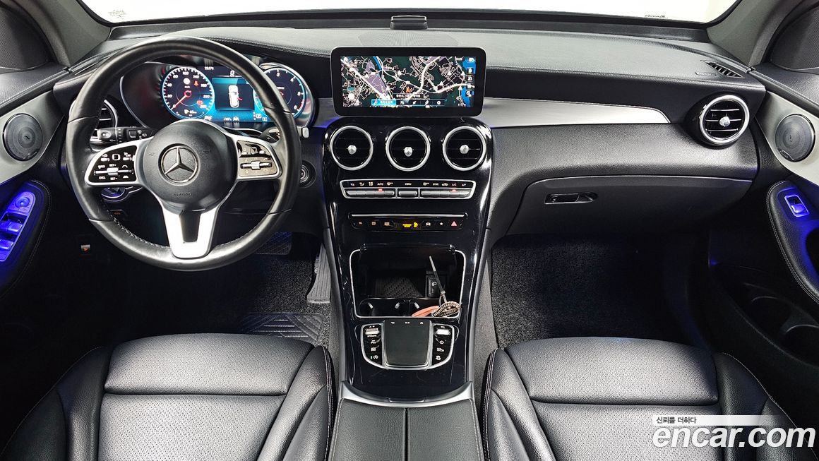 Mercedes-Benz GLC-Class 2021