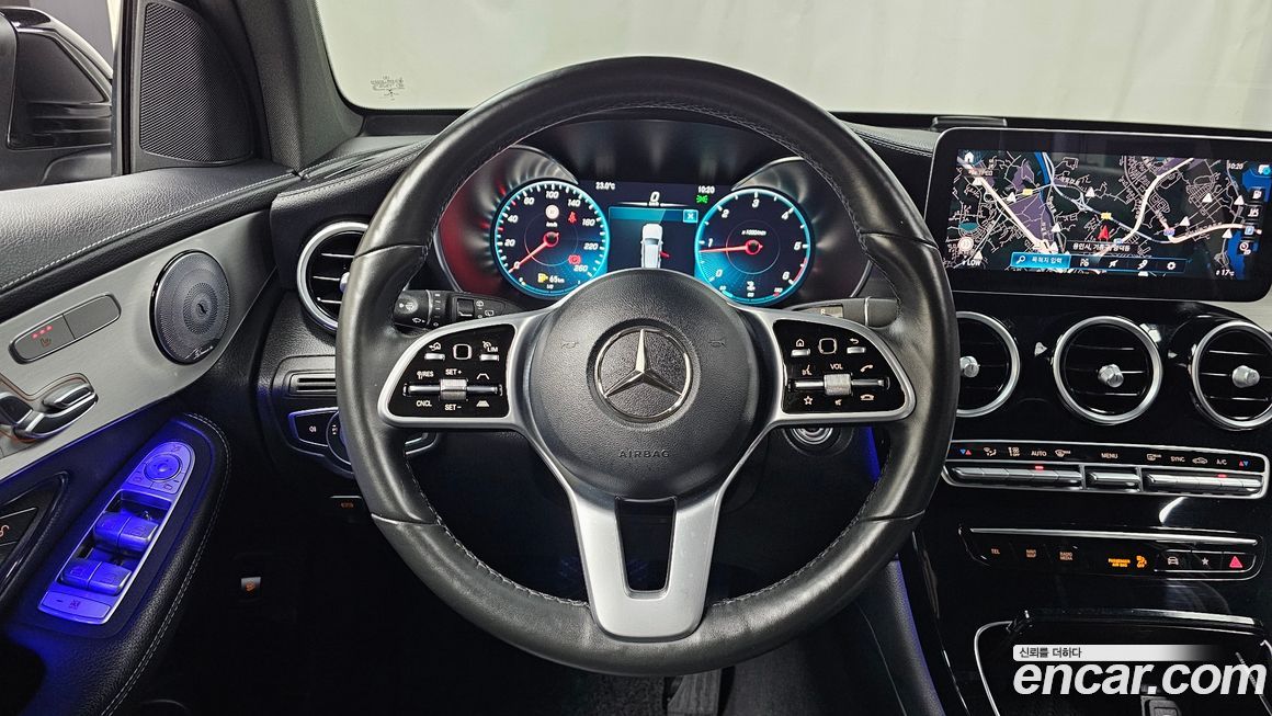 Mercedes-Benz GLC-Class 2021