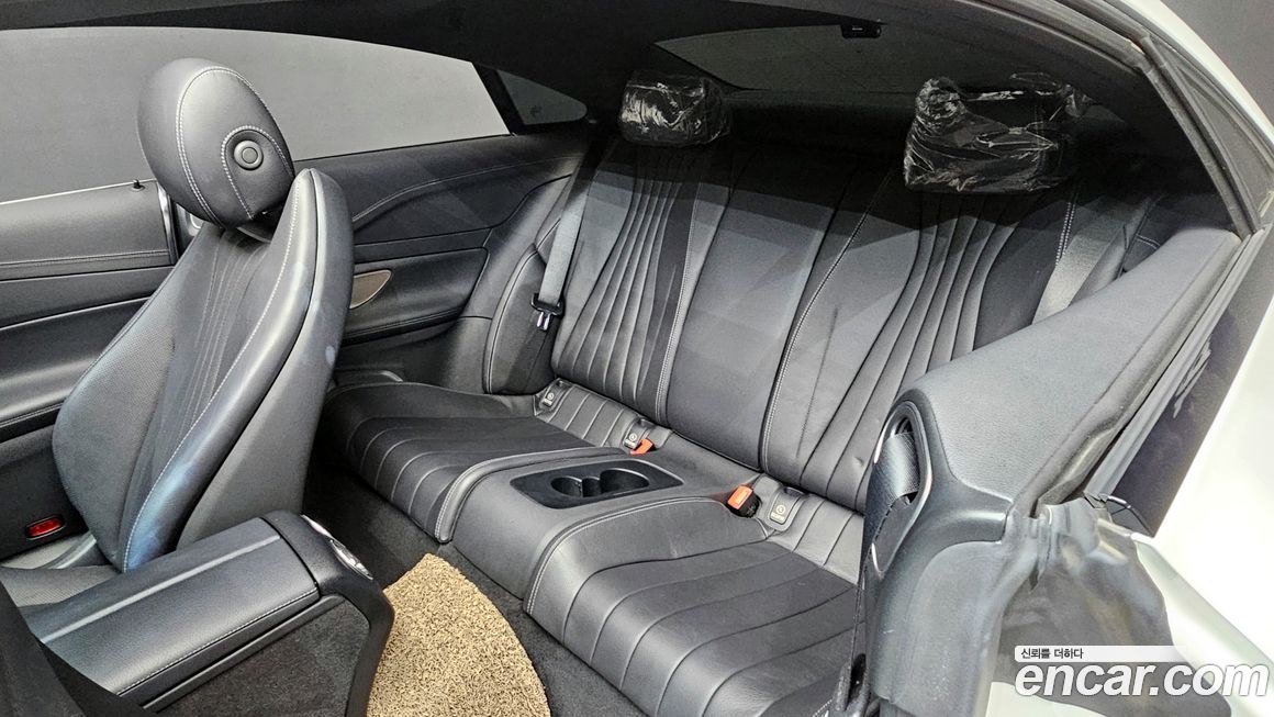 Mercedes-Benz E-Class 2022