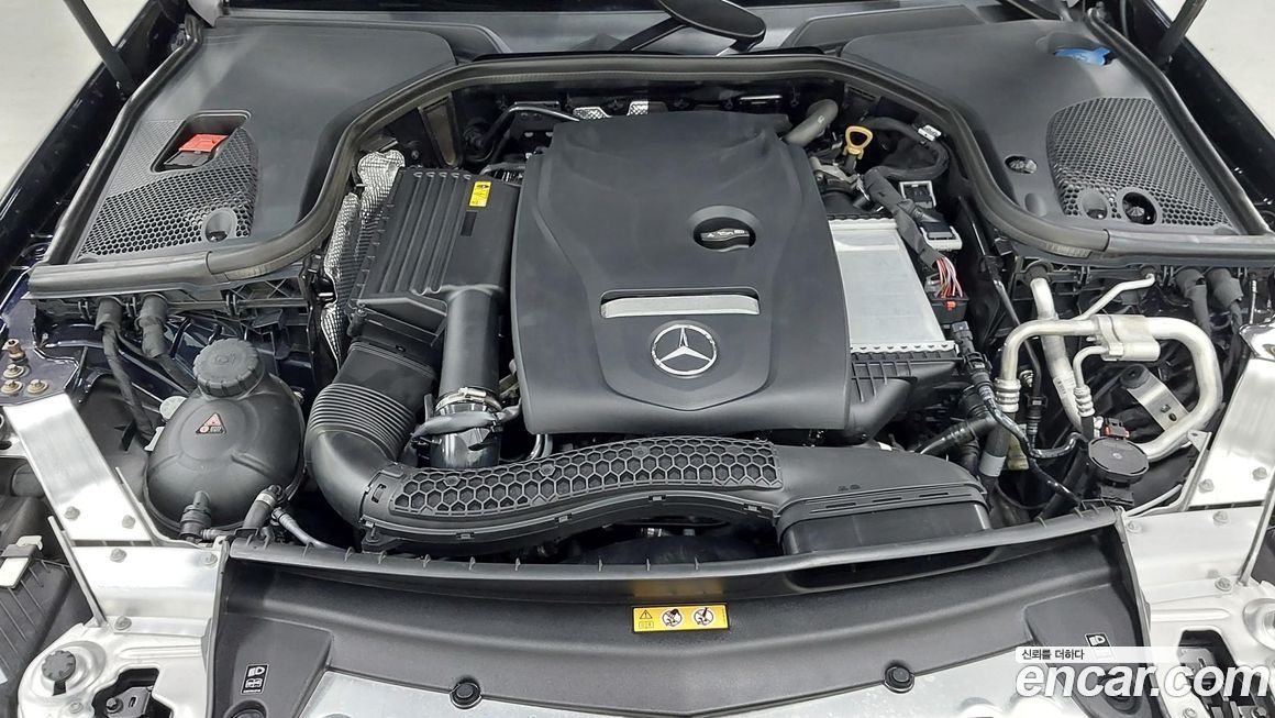 Mercedes-Benz E-Class 2023