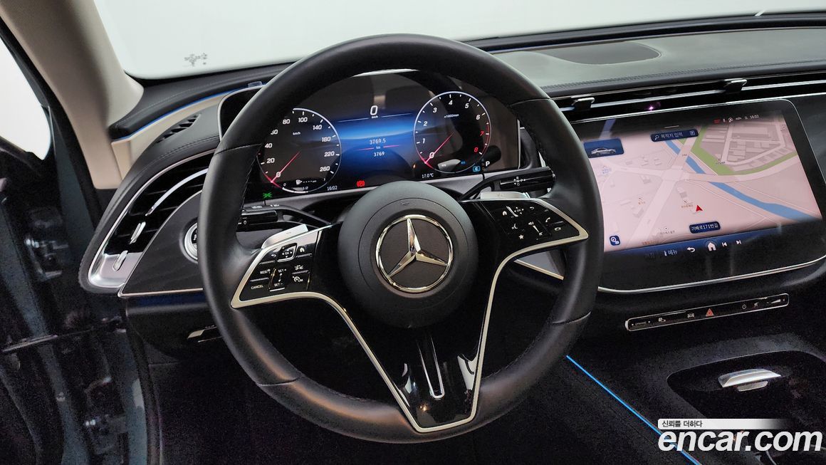 Mercedes-Benz E-Class 2025