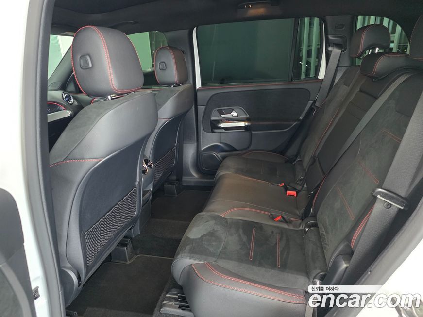 Mercedes-Benz GLB-Class 2025