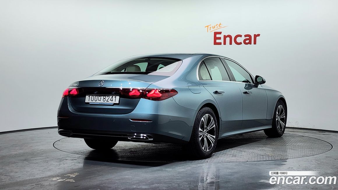 Mercedes-Benz E-Class 2025