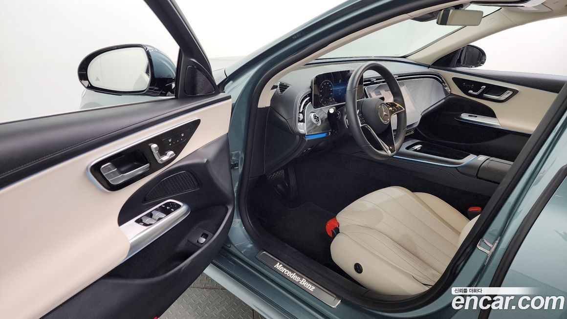 Mercedes-Benz E-Class 2025