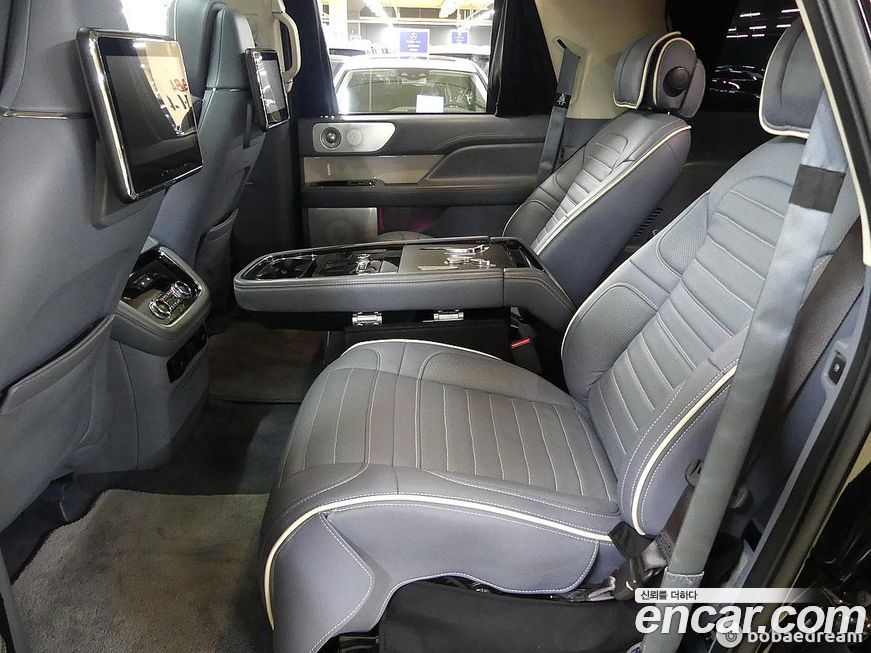 Lincoln Navigator 2021
