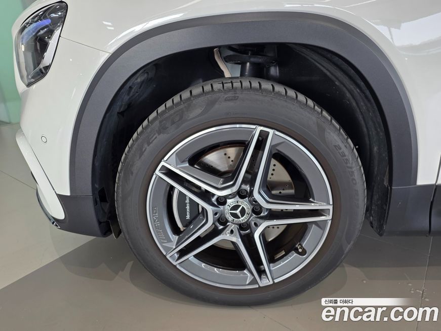 Mercedes-Benz GLB-Class 2025