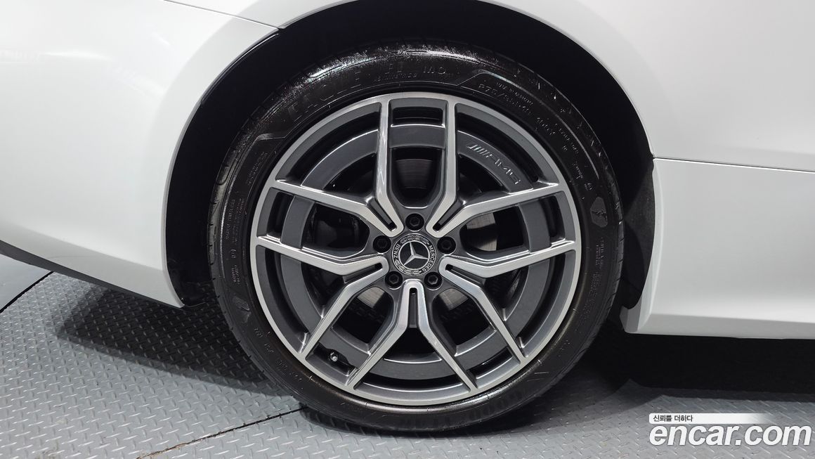 Mercedes-Benz E-Class 2023