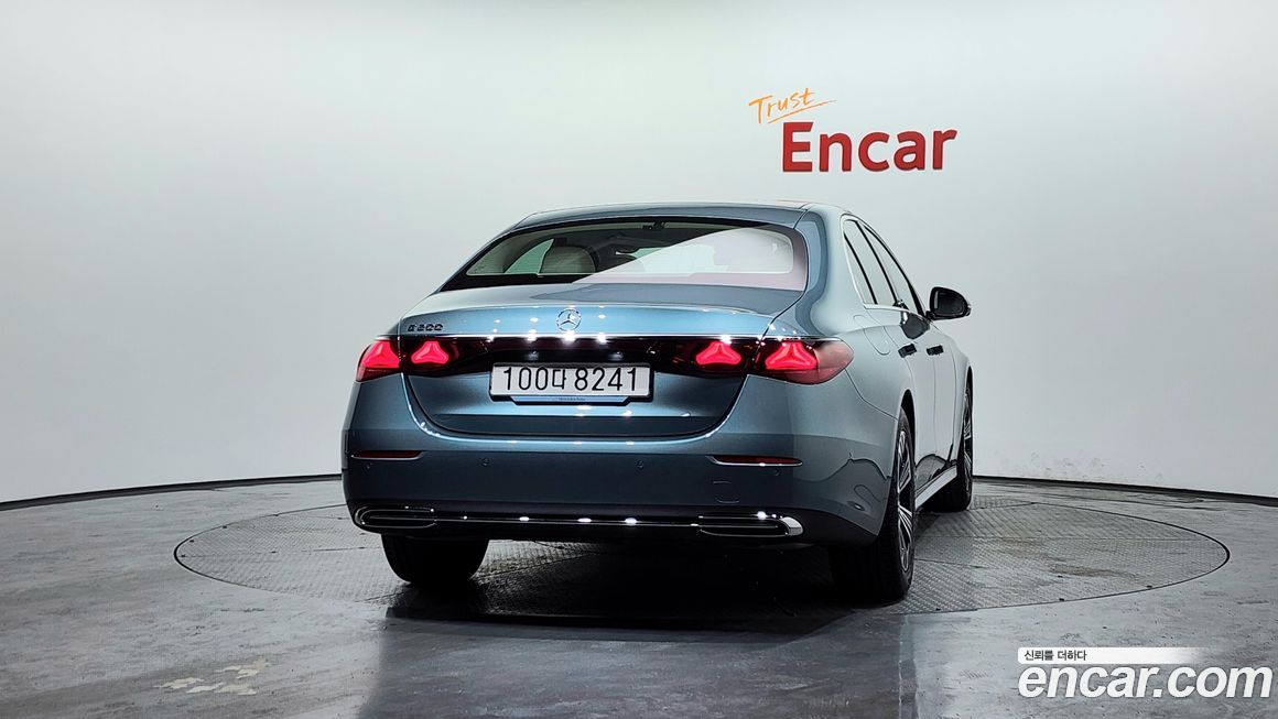 Mercedes-Benz E-Class 2025