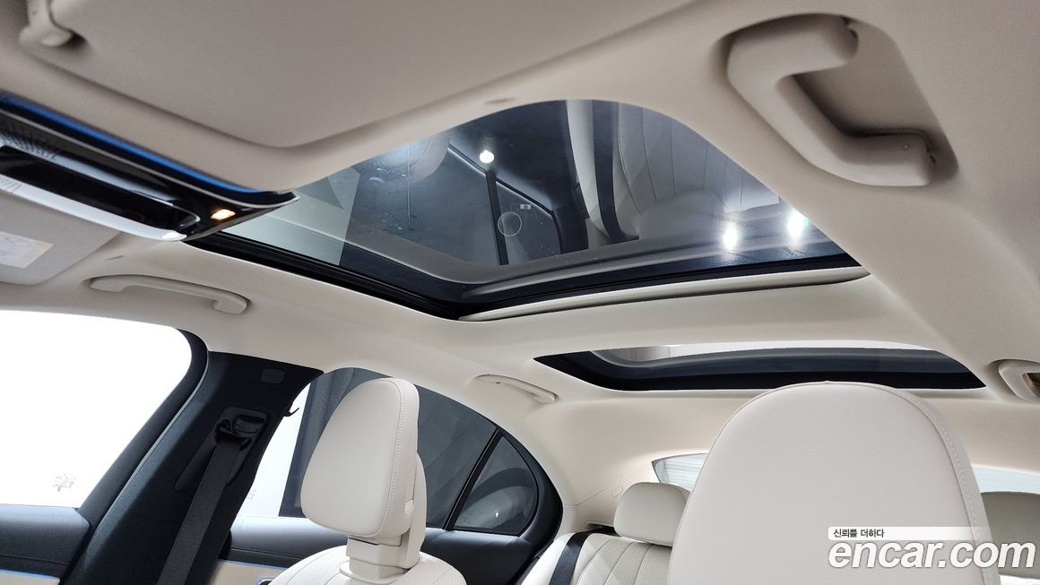 Mercedes-Benz E-Class 2025