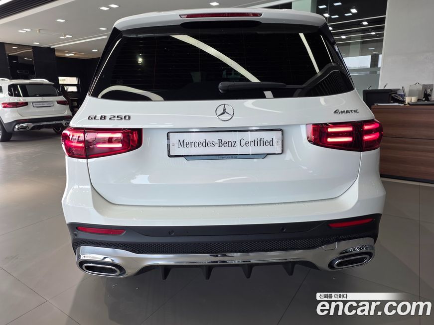 Mercedes-Benz GLB-Class 2025