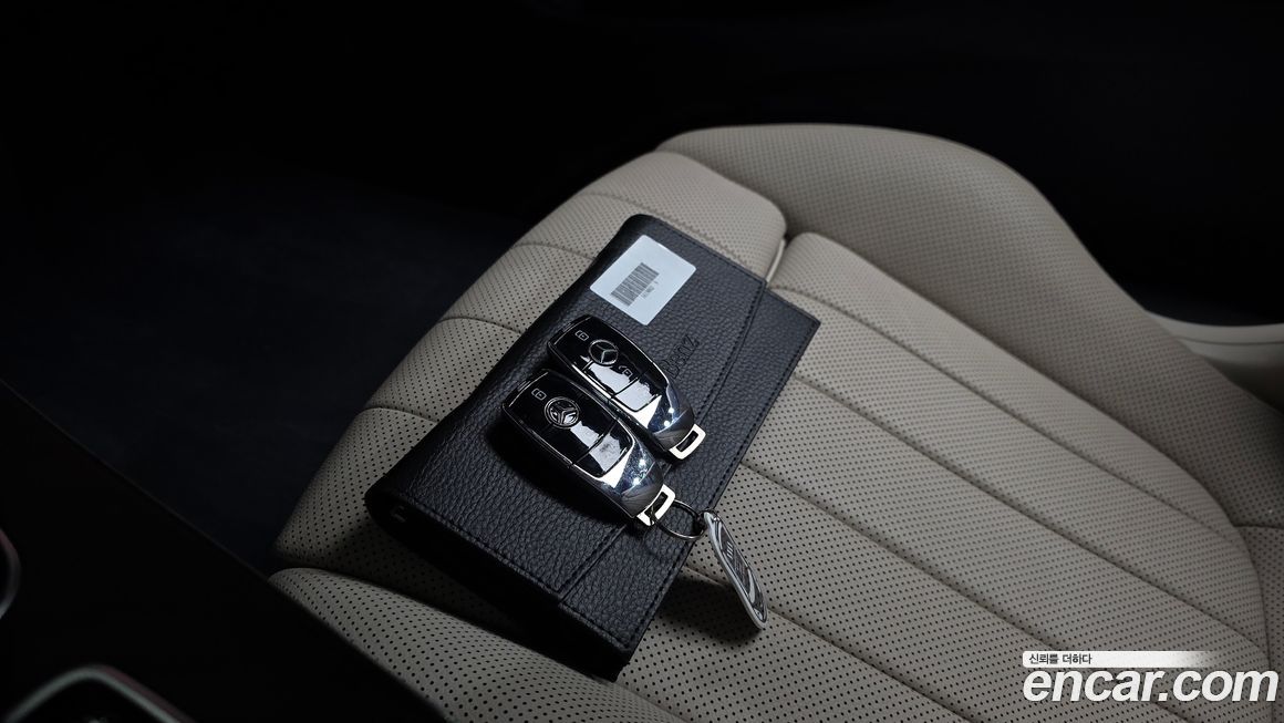 Mercedes-Benz E-Class 2023