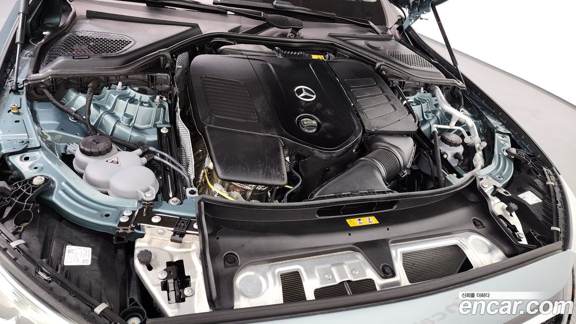 Mercedes-Benz E-Class 2025