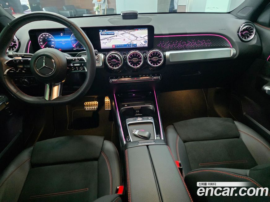 Mercedes-Benz GLB-Class 2025