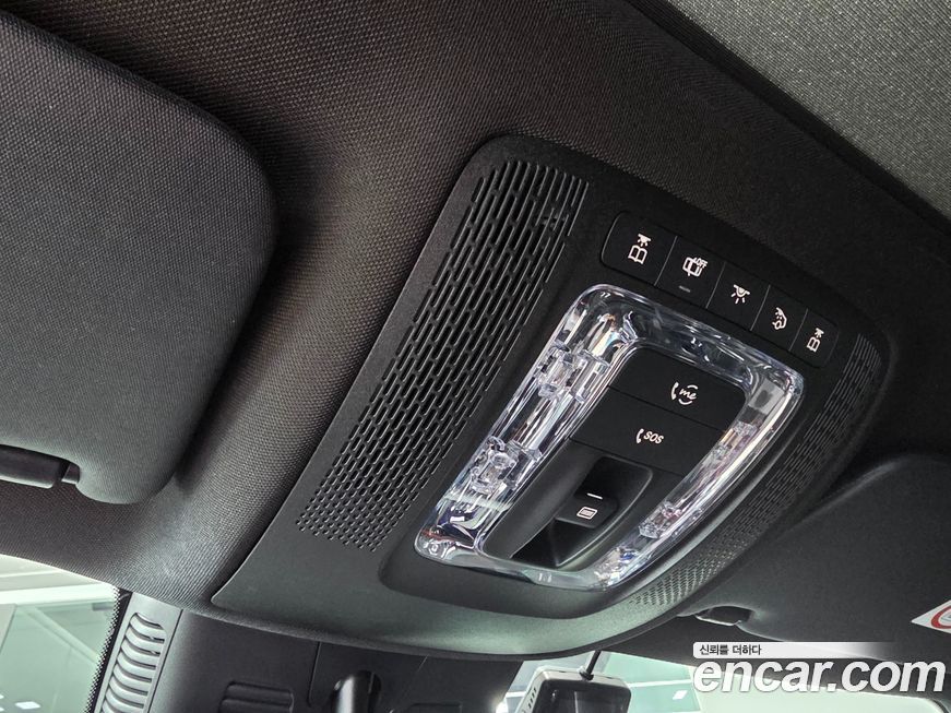 Mercedes-Benz GLB-Class 2025