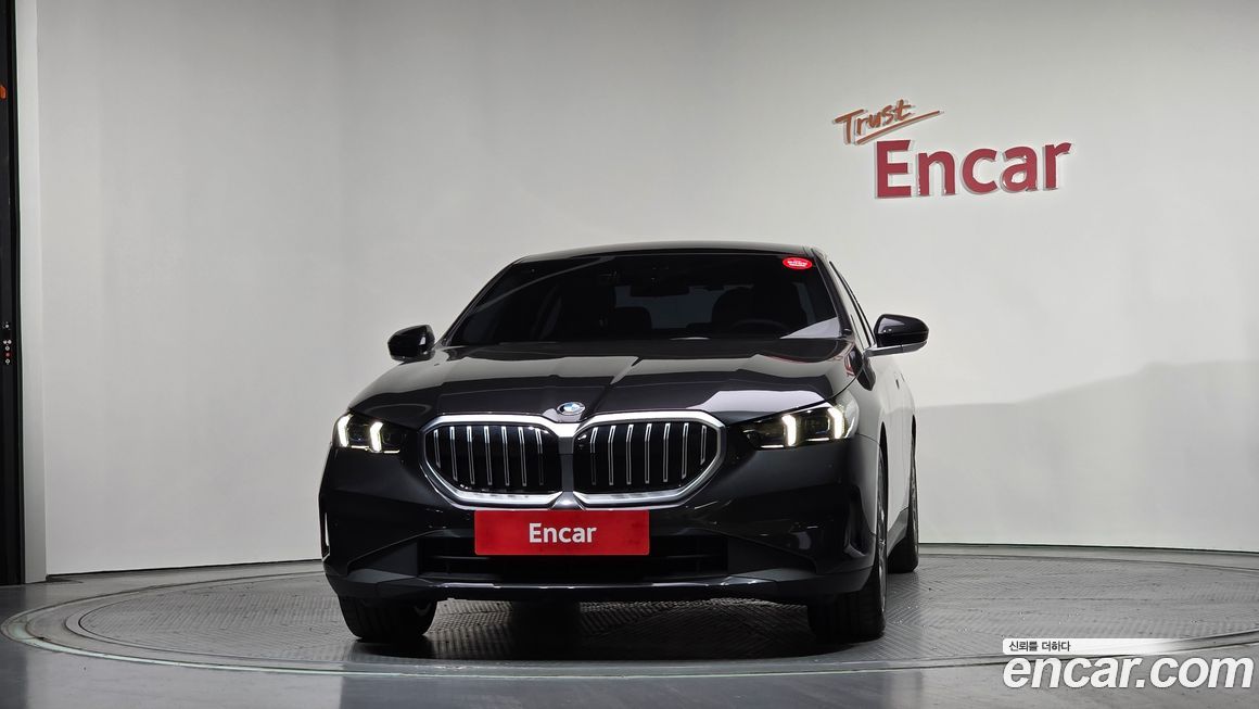 BMW 5-Series 2025