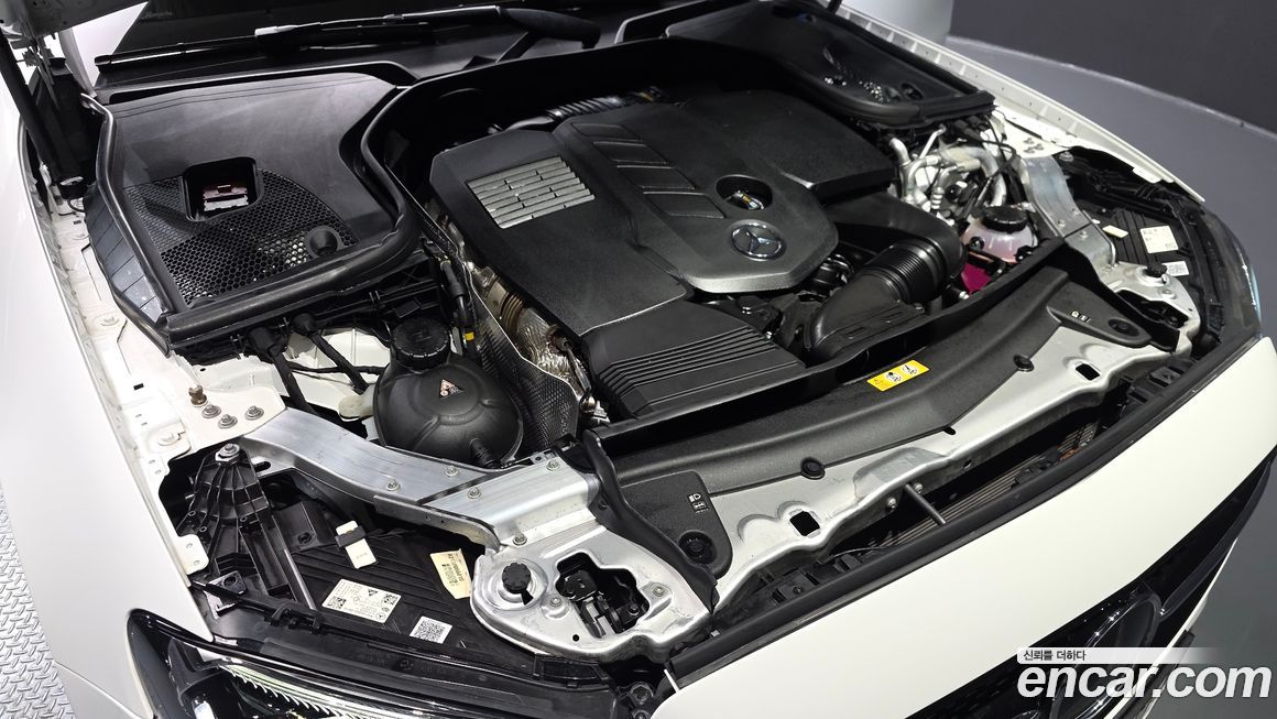 Mercedes-Benz E-Class 2023