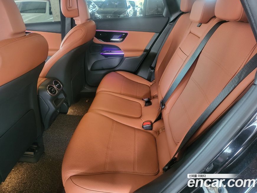 Mercedes-Benz GLC-Class 2023