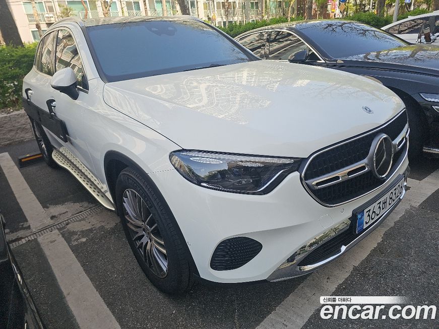 Mercedes-Benz GLC-Class 2025
