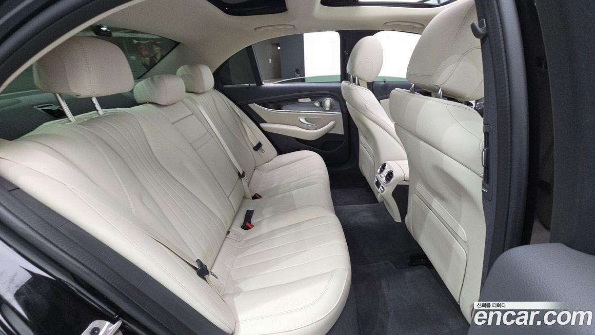 Mercedes-Benz E-Class 2023