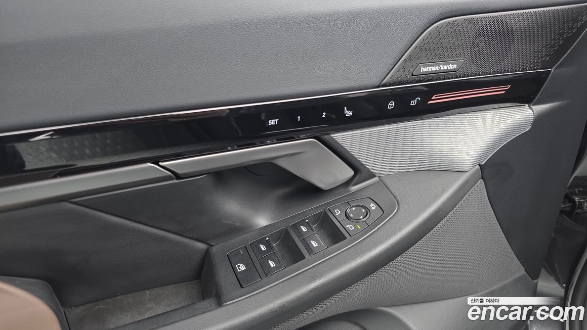 BMW 5-Series 2024