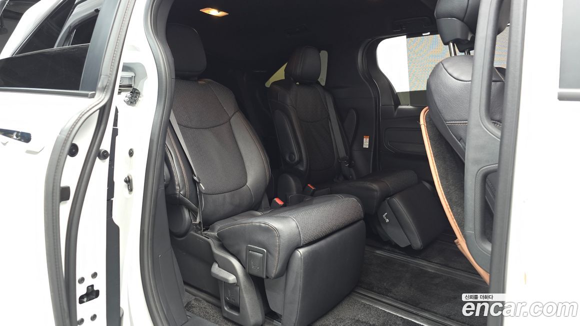 Toyota Sienna 2025