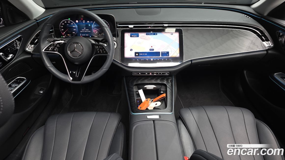 Mercedes-Benz E-Class 2025