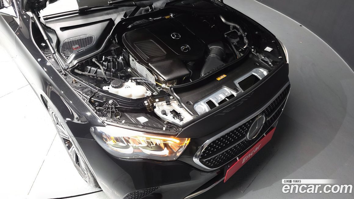 Mercedes-Benz E-Class 2025