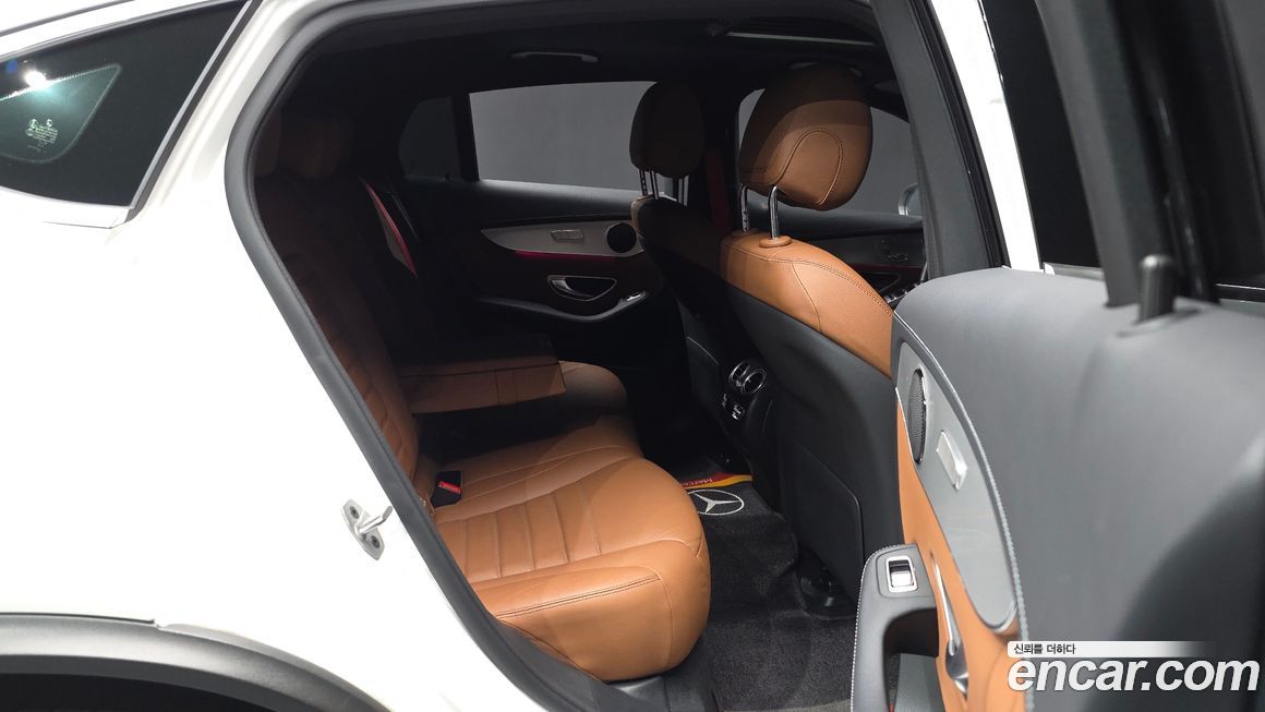 Mercedes-Benz GLC-Class 2023