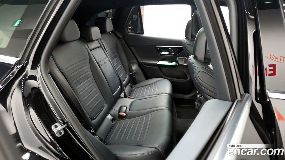 Mercedes-Benz GLC-Class 2023