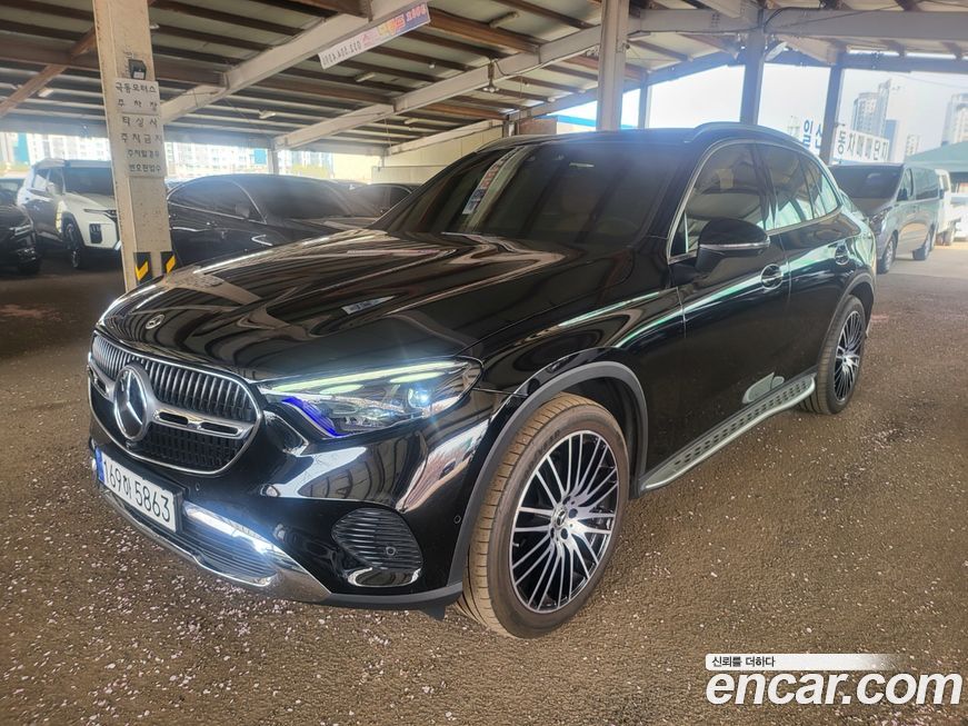 Mercedes-Benz GLC-Class 2023