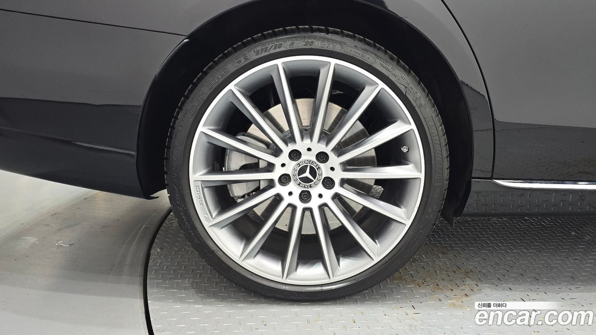 Mercedes-Benz E-Class 2023