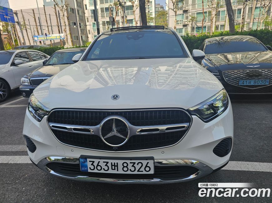 Mercedes-Benz GLC-Class 2025