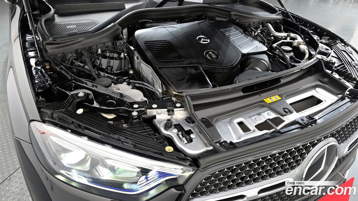 Mercedes-Benz GLC-Class 2023