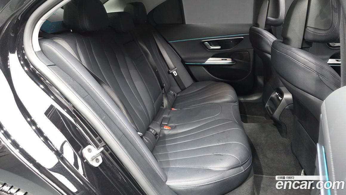 Mercedes-Benz E-Class 2025