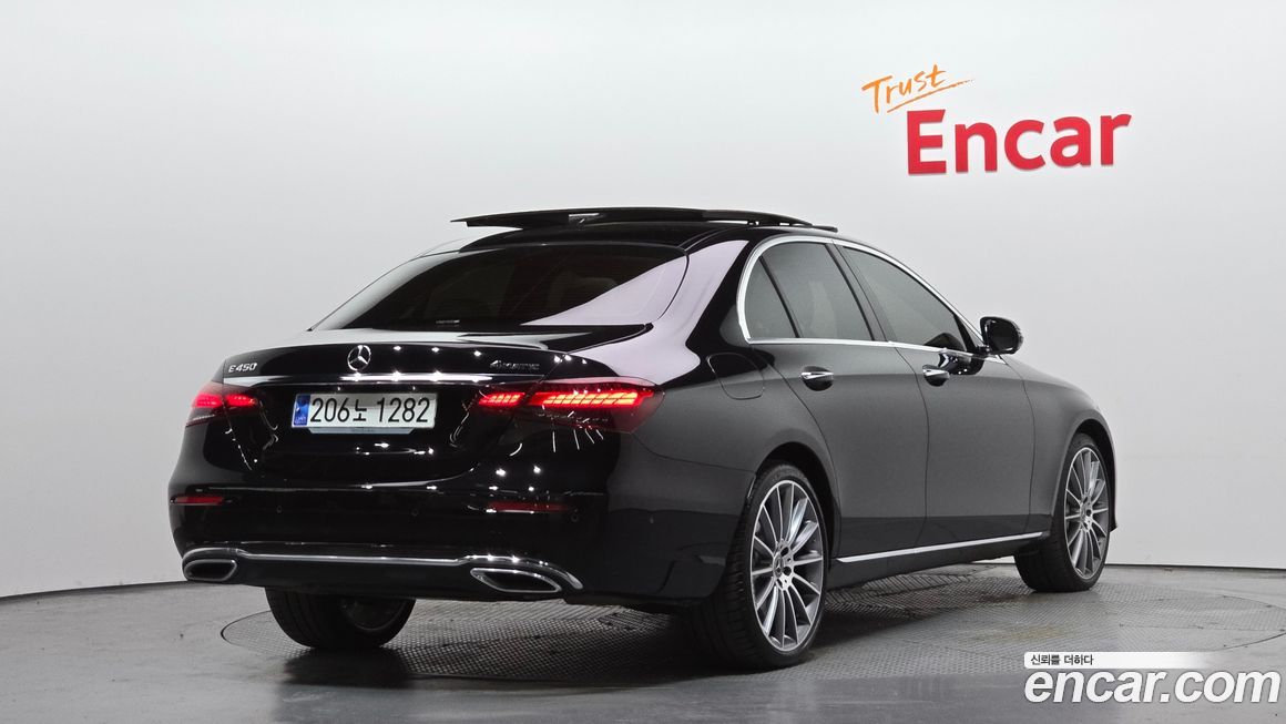 Mercedes-Benz E-Class 2023