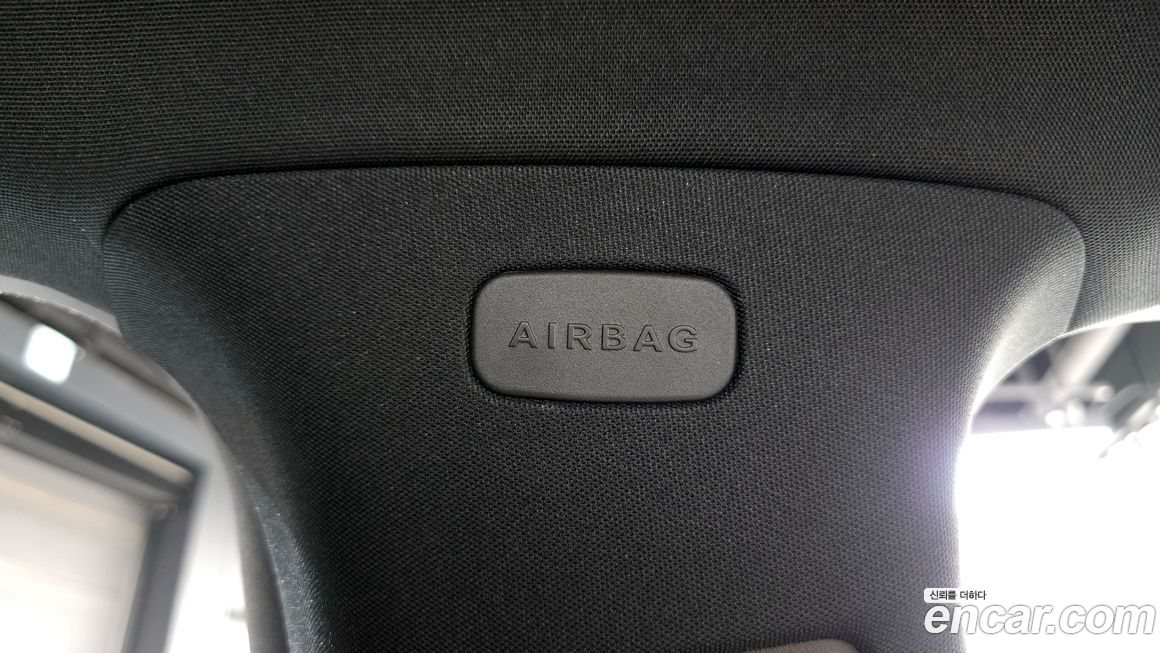 Mercedes-Benz GLC-Class 2023