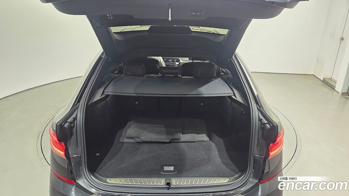 BMW Gran Turismo 2024