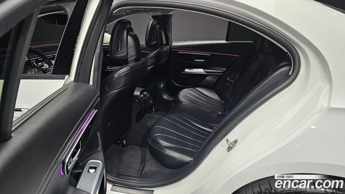 Mercedes-Benz E-Class 2024