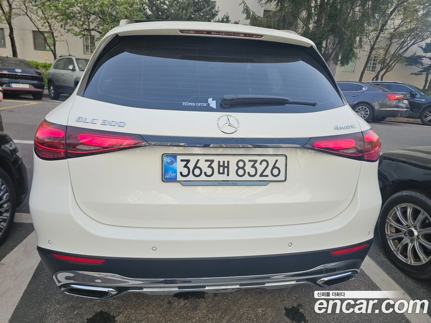 Mercedes-Benz GLC-Class 2025