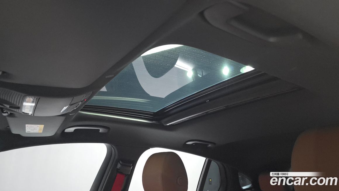 Mercedes-Benz GLC-Class 2023