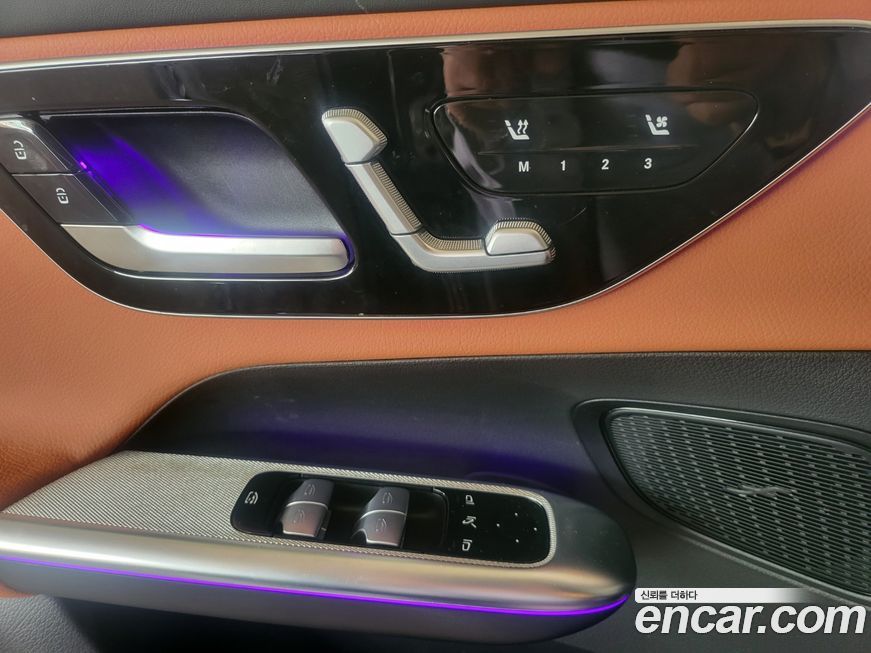 Mercedes-Benz GLC-Class 2023