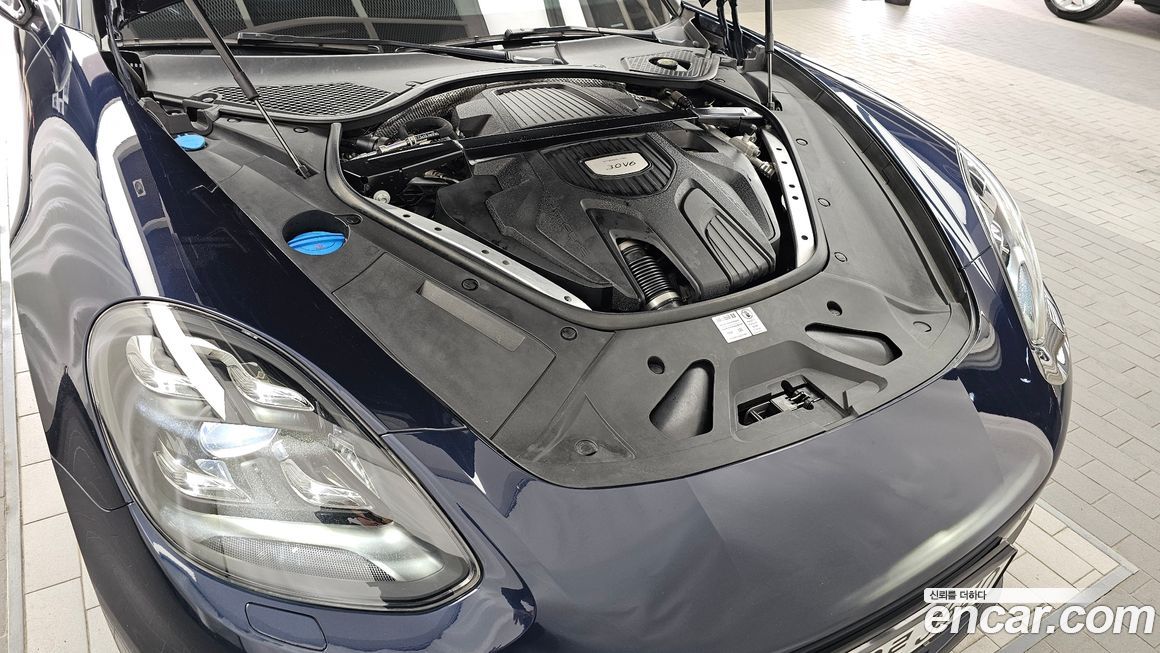 Porsche Panamera 2018