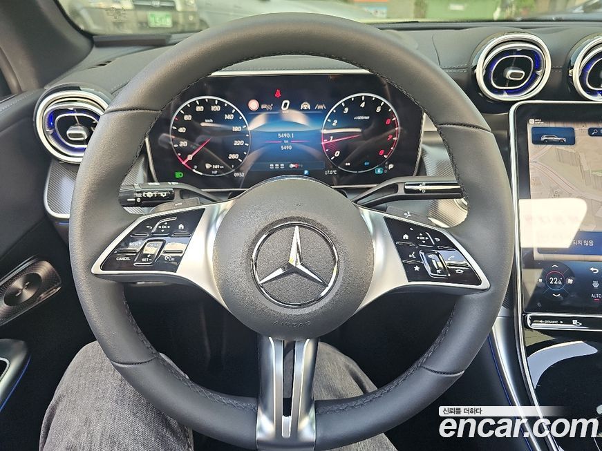 Mercedes-Benz GLC-Class 2025