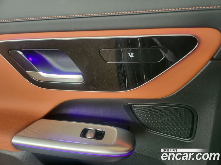 Mercedes-Benz GLC-Class 2023