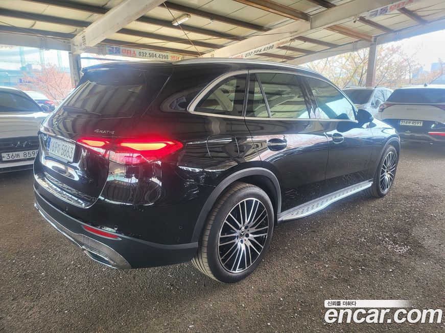 Mercedes-Benz GLC-Class 2023