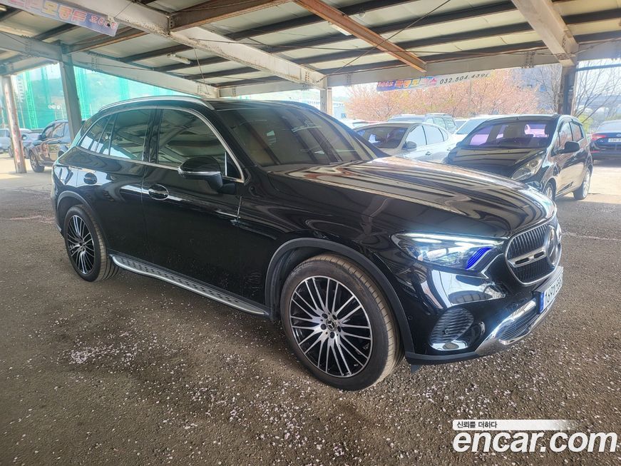 Mercedes-Benz GLC-Class 2023