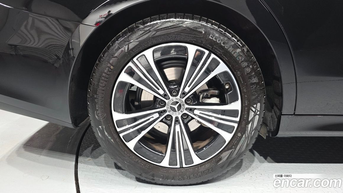 Mercedes-Benz E-Class 2025